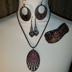 Necklace,  bracelet and two pairs earrings